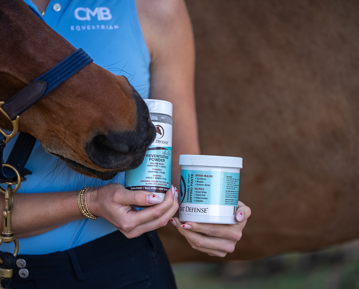 7 REASONS WHY HORSE OWNERS ARE USING ONE POWDER + PASTE TO BEAT SCRATCHES FAST